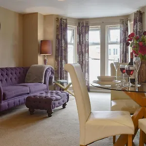  Holiday home Little Oaks United Kingdom